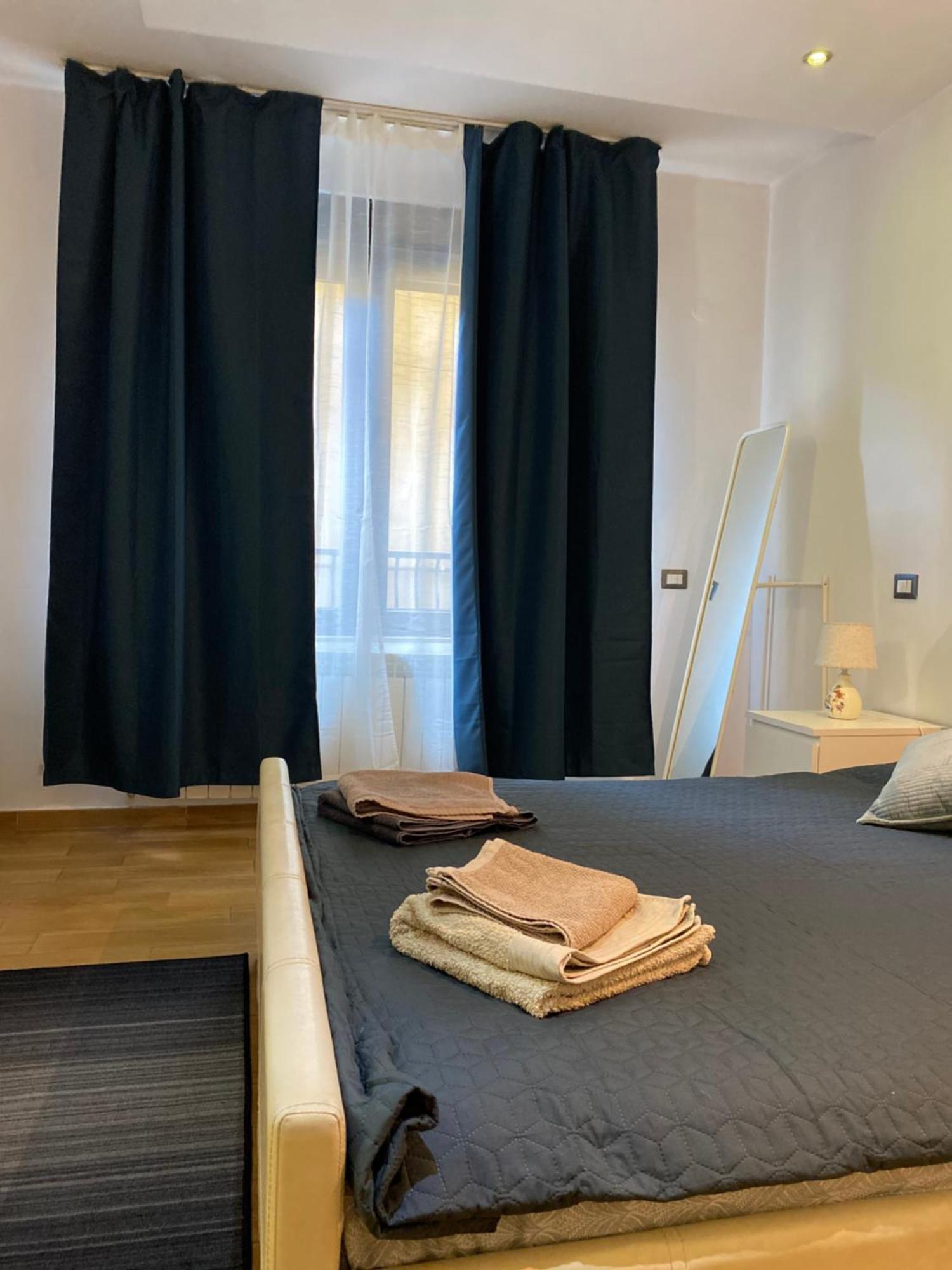Royal Suite Unirii-2 Bdr Apartment Bucureşti Ngoại thất bức ảnh