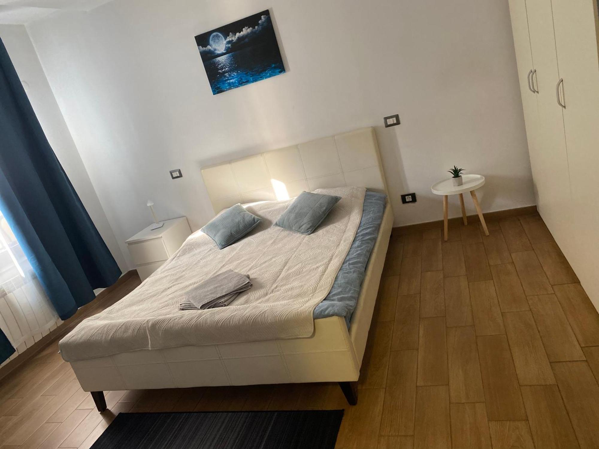 Royal Suite Unirii-2 Bdr Apartment Bucureşti Ngoại thất bức ảnh